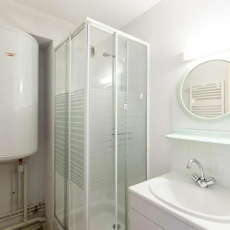 Appartement 1 Chambre, 4 Pers, Parking, Terrasse - Fr-1-401-135 Cauterets Exterior photo